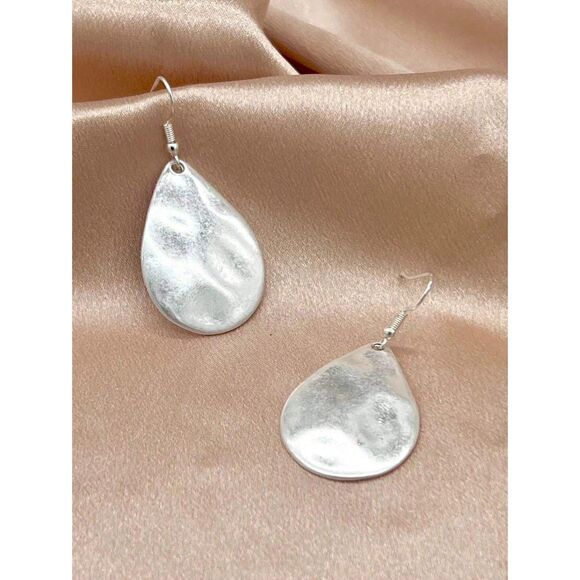 Silver Plated Teardrop Dangle Earrings Drop Hammered Pendant Retro Boho Casual - Picture 4 of 4